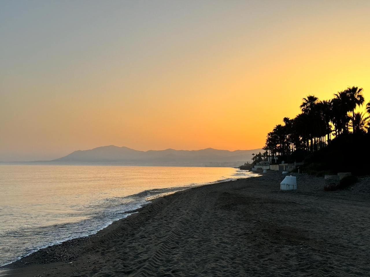 Marbella Bliss 2 Min To Alicate Beach And Pool In Residence Apartment